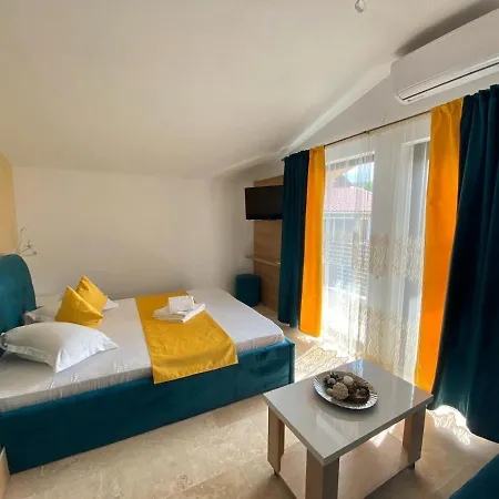 Guest house Casa Luxury 3*